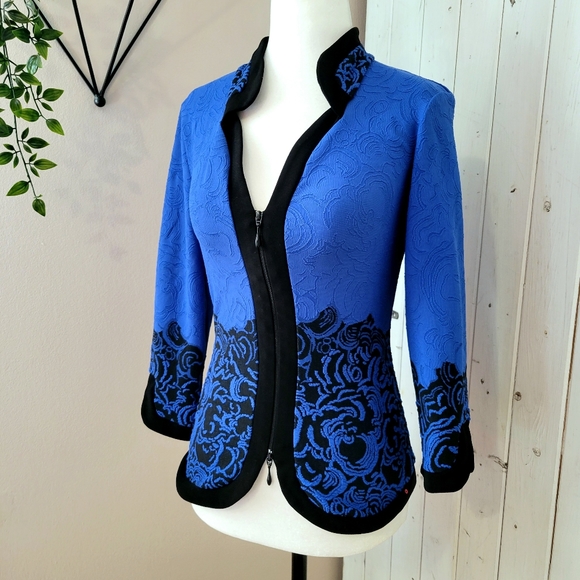 ⭐️ HOST PICK ⭐️ JOSEPH RIBKOFF | TEXTURED ZIPPERED FRONT STRETCH JACKET - Picture 4 of 12